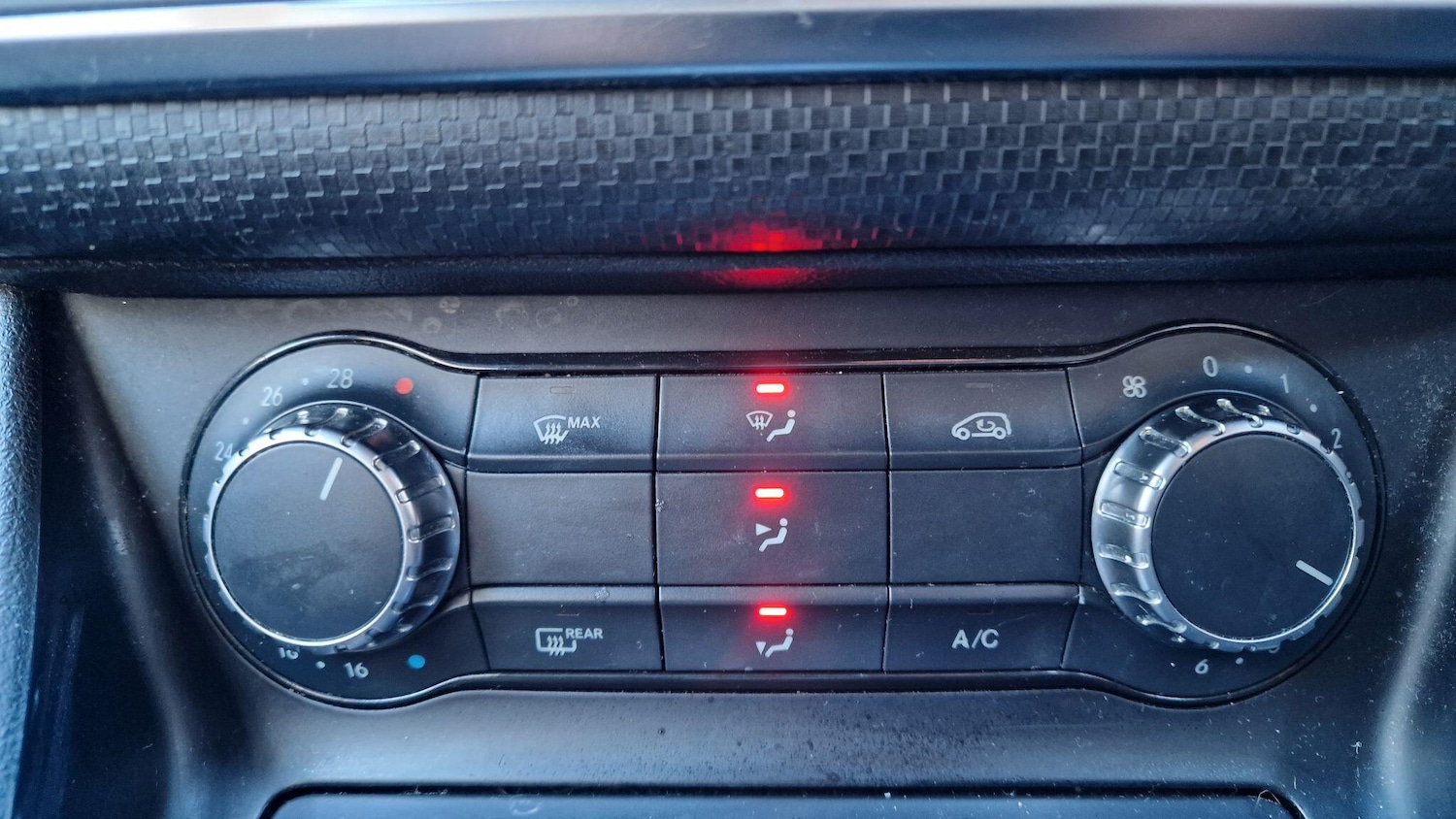 Used Mercedes-Benz A-Class 2014 for sale - 76349728: Photo 13