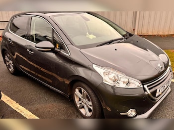 Used Peugeot 208 2015 for sale - 76457668: Photo