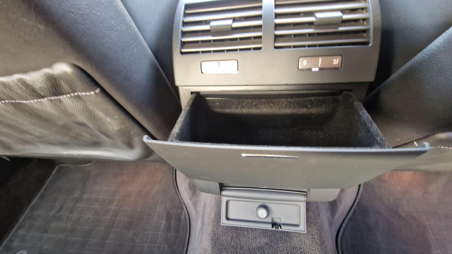 Used Volkswagen Phaeton 2011 for sale - 76094124: Photo 42