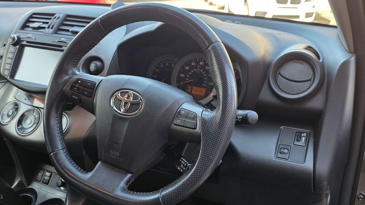 Used Toyota RAV4 2011 for sale - 77925869: Photo 15