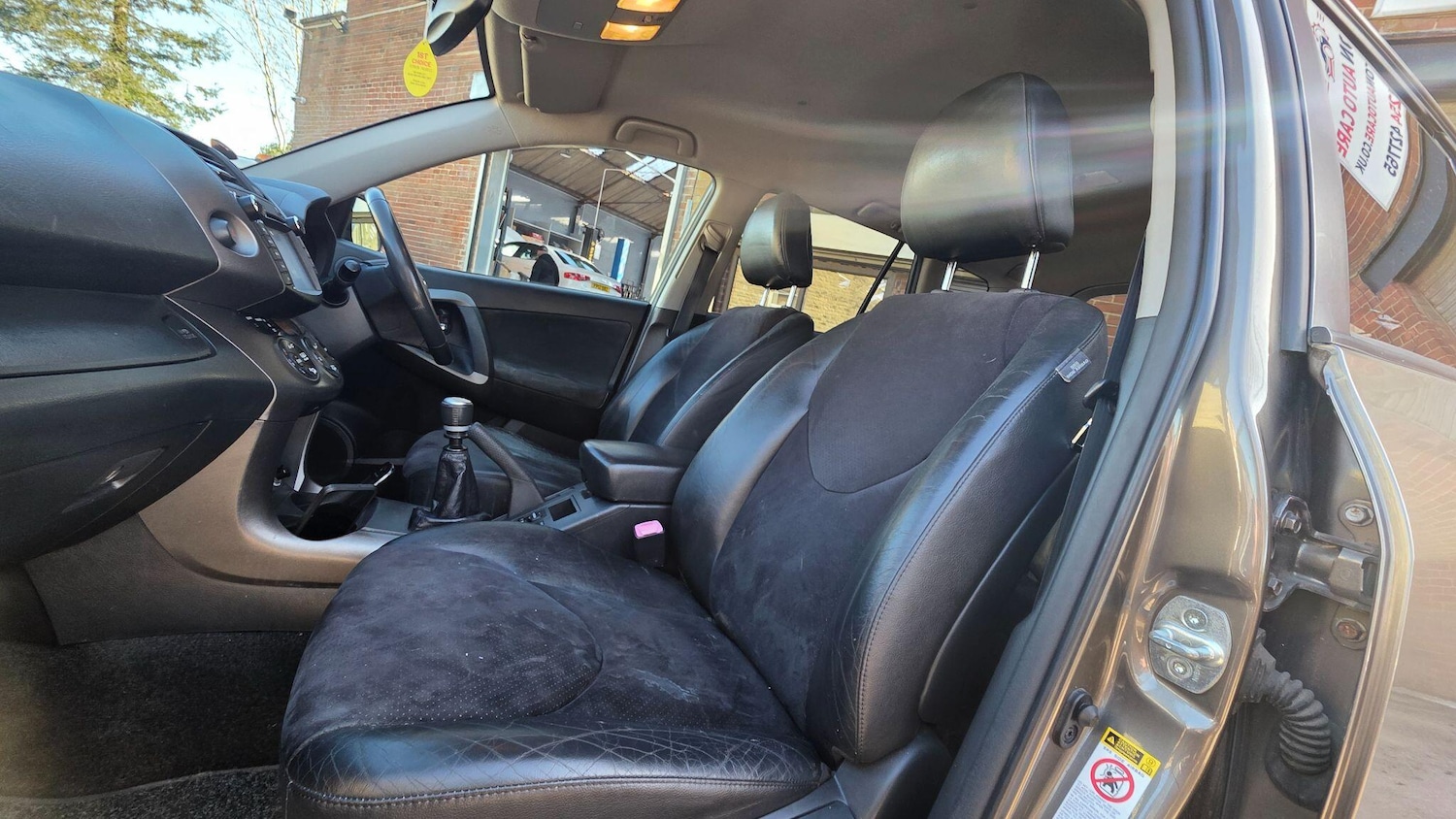 Used Toyota RAV4 2011 for sale - 77925869: Photo 16