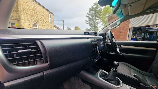 Used Toyota Hilux 2017 for sale - 76174863: Photo 13
