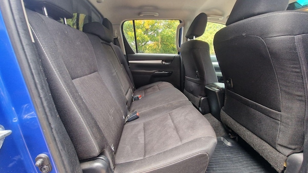 Used Toyota Hilux 2017 for sale - 76174863: Photo 18