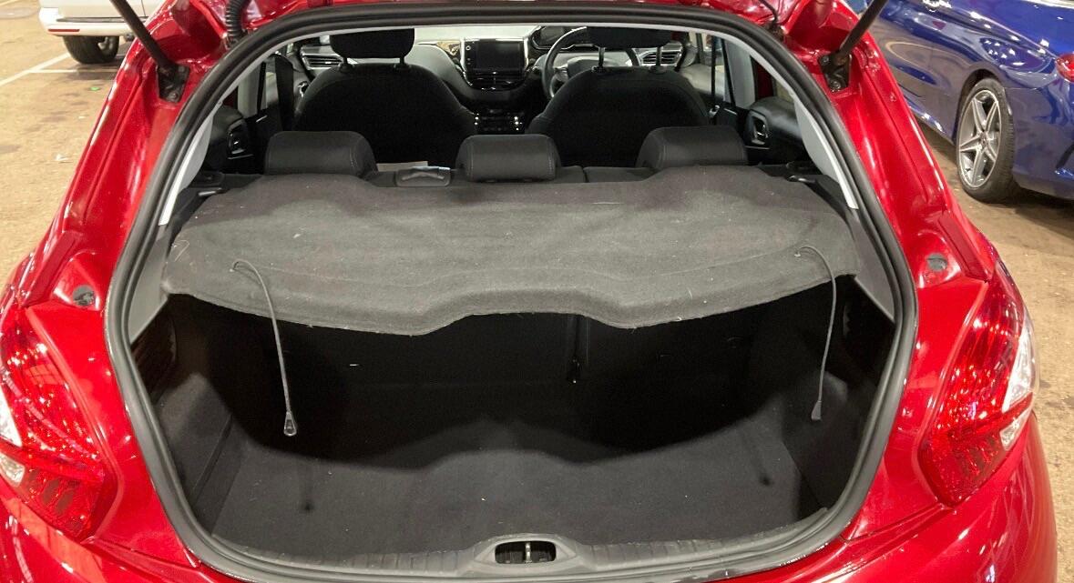 Used Peugeot 208 2014 for sale - 77155532: Photo 11