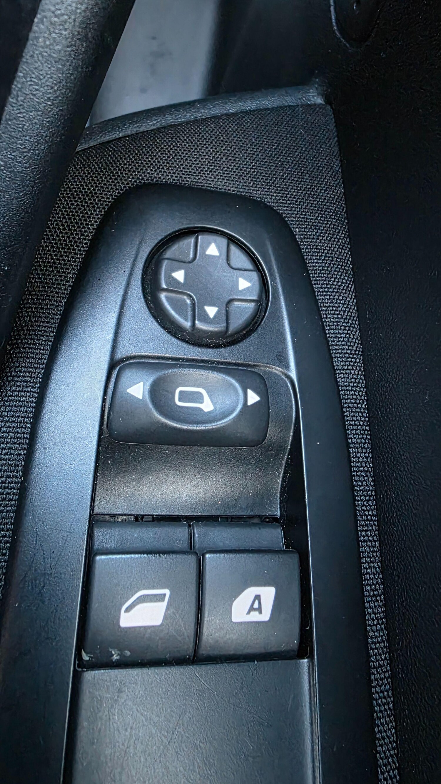 Used Peugeot 208 2014 for sale - 77155532: Photo 14