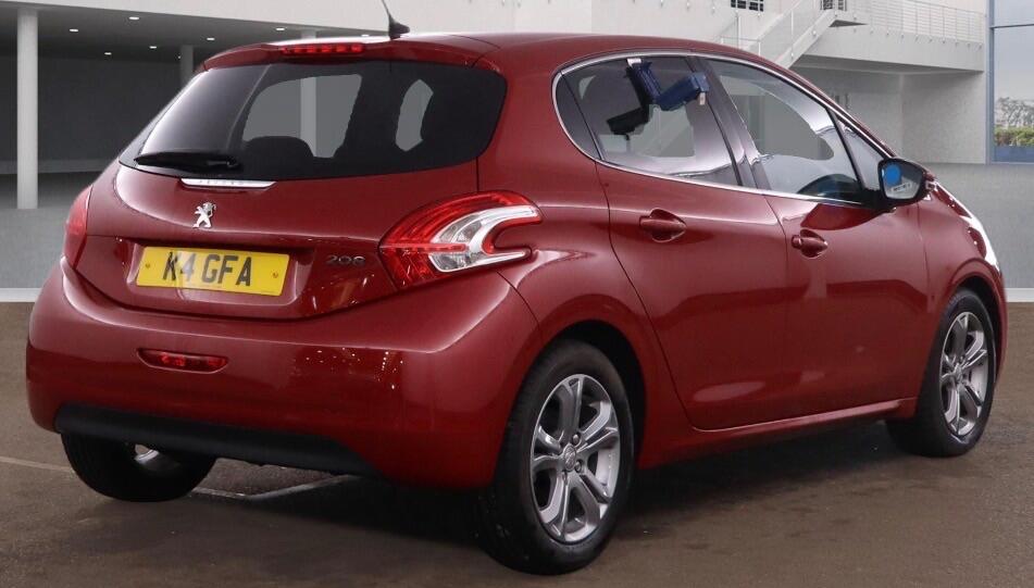 Used Peugeot 208 2014 for sale - 77155532: Photo 3