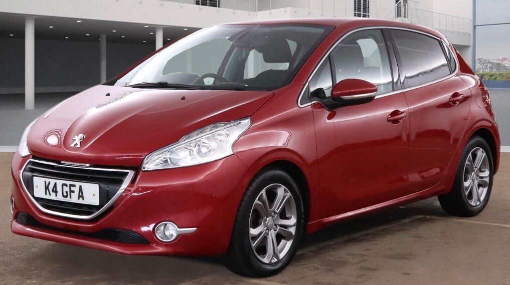Used Peugeot 208 2014 for sale - 77155532: Photo 4