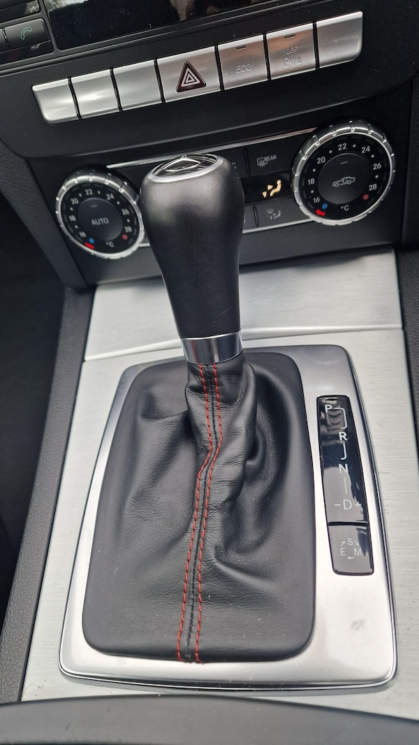 Used Mercedes-Benz C-Class 2013 for sale - 75377629: Photo 11
