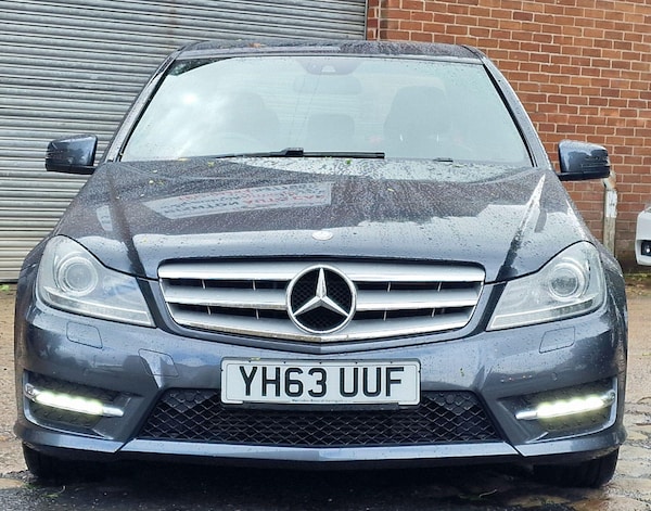 Used Mercedes-Benz C-Class 2013 for sale - 75377629: Photo 2