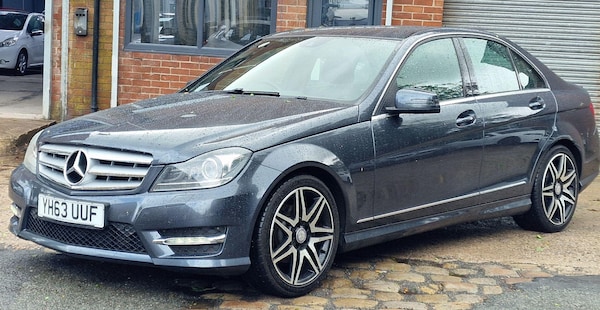Used Mercedes-Benz C-Class 2013 for sale - 75377629: Photo 3