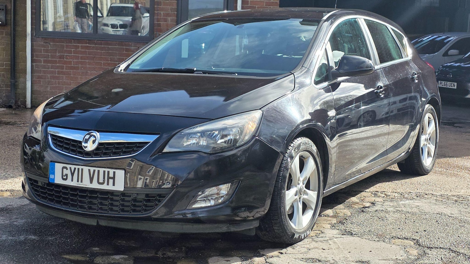 Used Vauxhall Astra 2011 for sale - 78047734: Photo 2