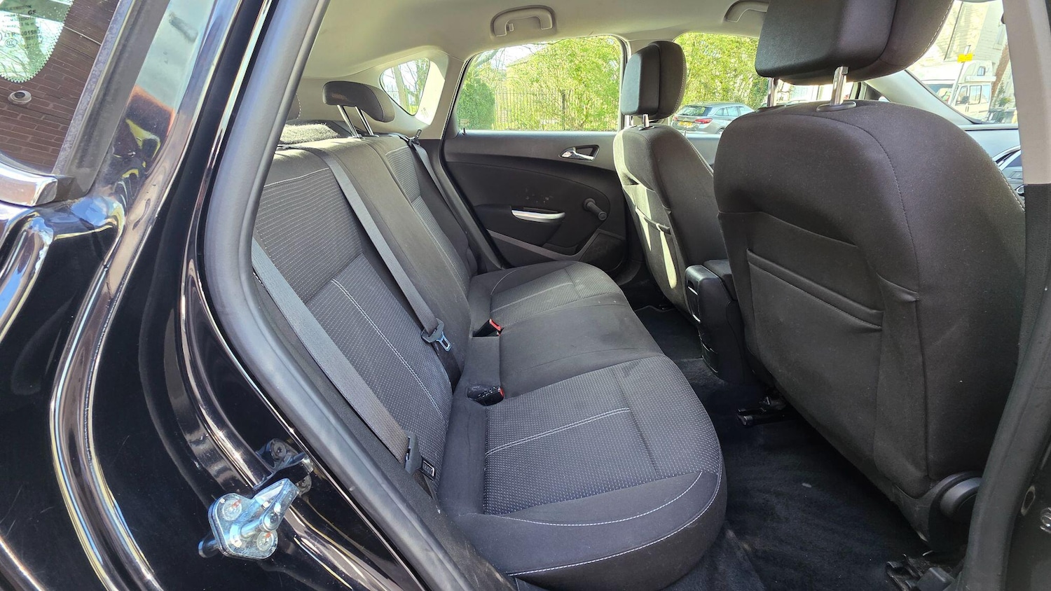 Used Vauxhall Astra 2011 for sale - 78047734: Photo 9