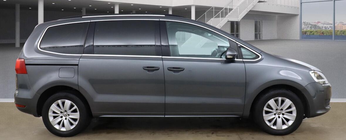 Used Volkswagen Sharan 2013 for sale - 76424508: Photo 2