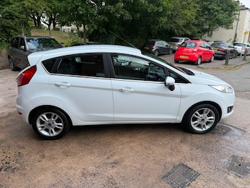 Used Ford Fiesta 2015 for sale - 79256254: Photo