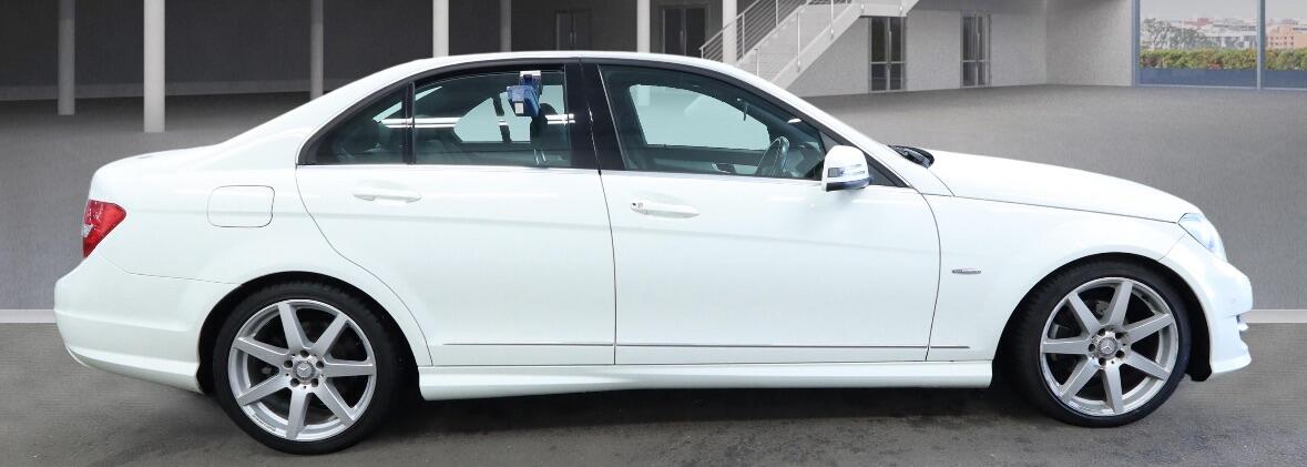 Used Mercedes-Benz C Class 2015 for sale - 77120111: Photo 2