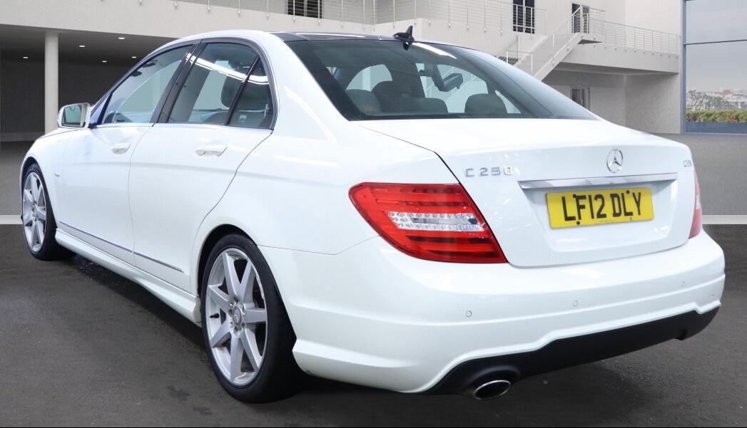 Used Mercedes-Benz C Class 2015 for sale - 77120111: Photo 6