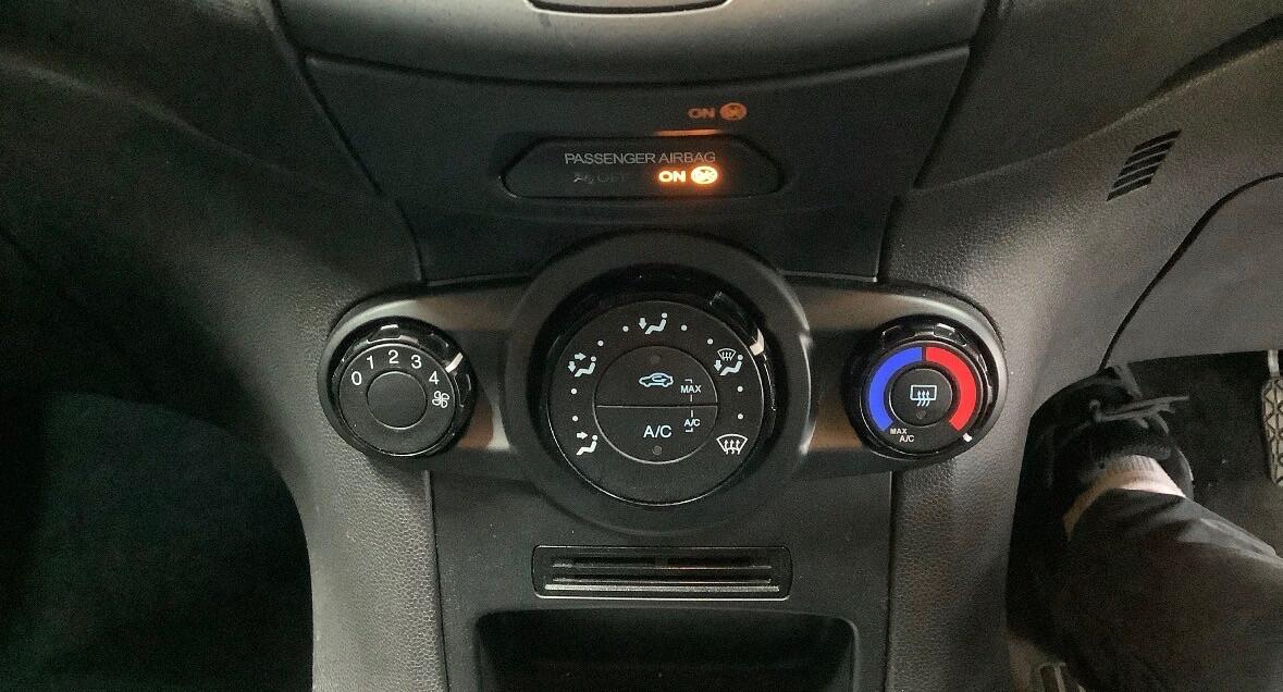 Used Ford Fiesta 2015 for sale - 77839630: Photo 9