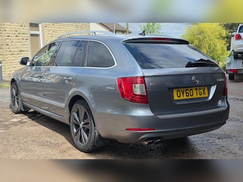 Used Skoda Superb 2010 for sale - 78301796: Photo