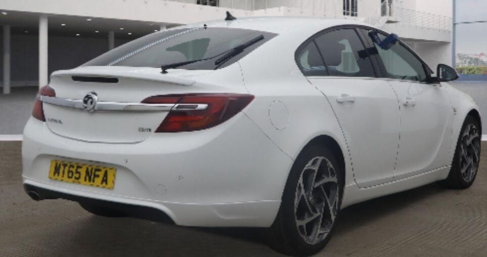 Used Vauxhall Insignia 2015 for sale - 77358421: Photo 2
