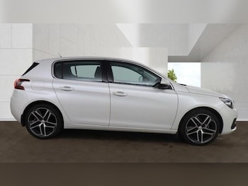 Used Peugeot 308 2017 for sale - 78636979: Photo