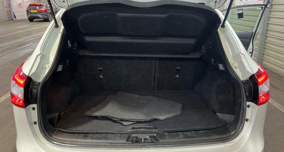 Used Nissan Qashqai 2014 for sale - 77565150: Photo 12