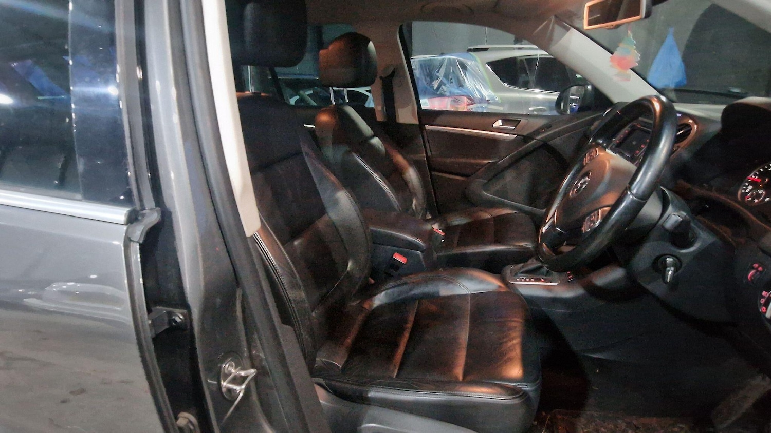 Used Volkswagen Tiguan 2014 for sale - 76976504: Photo 10