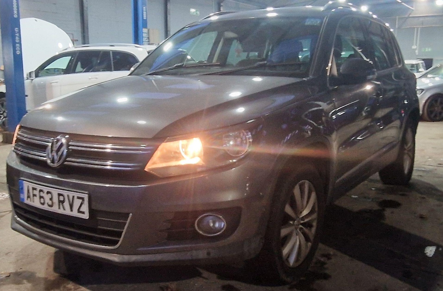 Used Volkswagen Tiguan 2014 for sale - 76976504: Photo 3