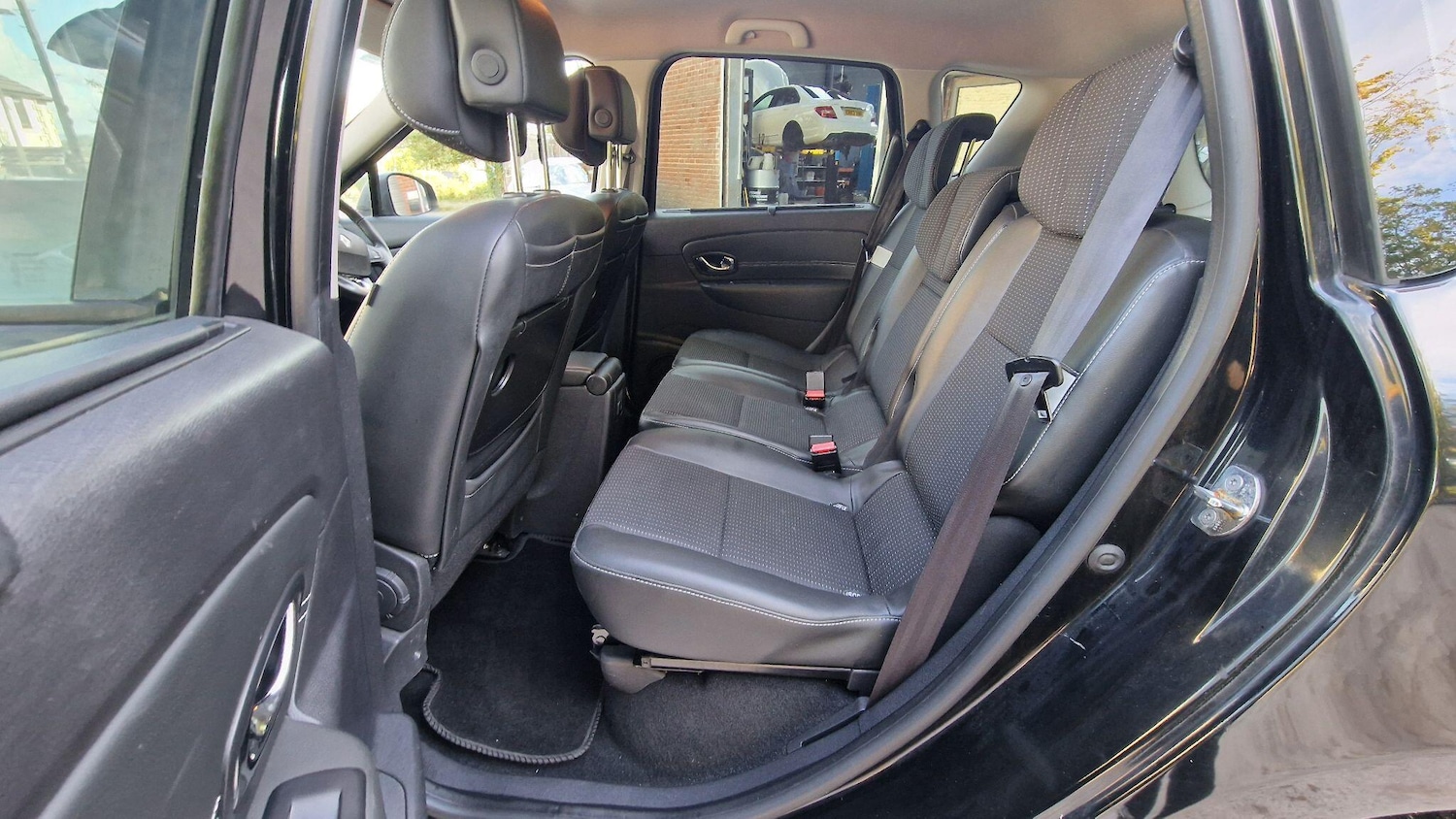 Used Renault Scenic 2013 for sale - 76002431: Photo 11