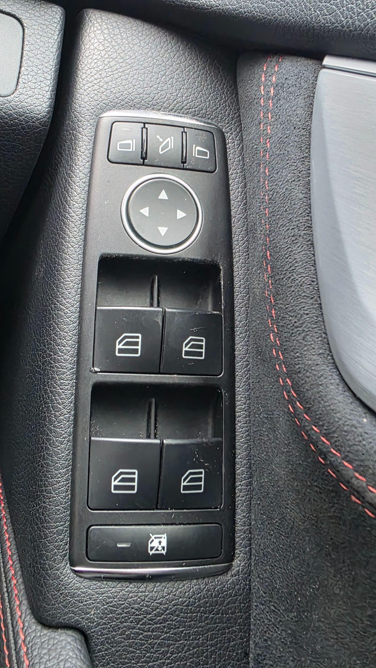 Used Mercedes-Benz C Class 2012 for sale - 77120125: Photo 17