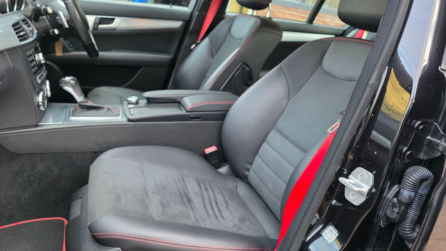 Used Mercedes-Benz C Class 2012 for sale - 77120125: Photo 24