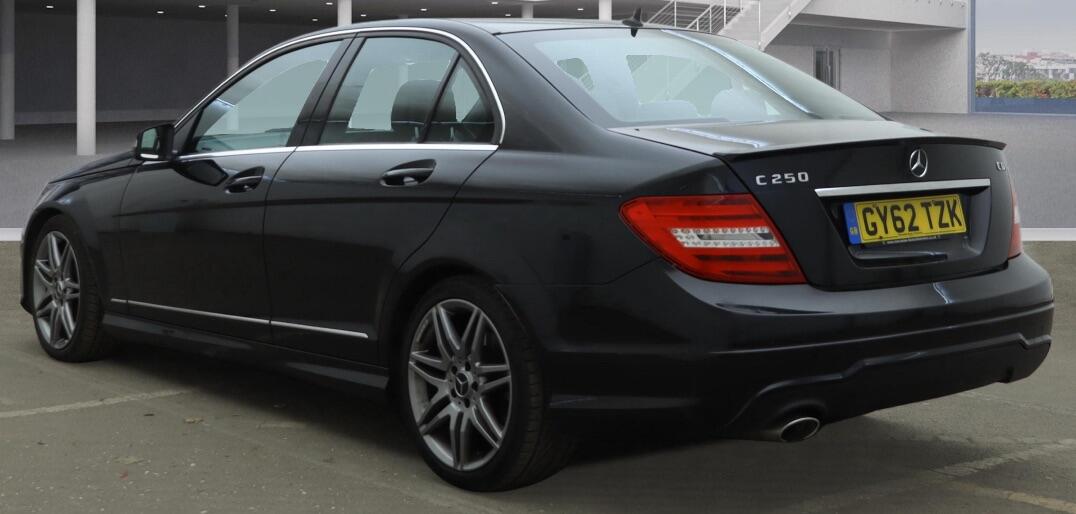 Used Mercedes-Benz C Class 2012 for sale - 77120125: Photo 6