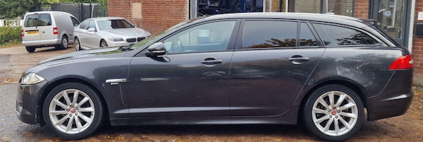 Used Jaguar XF 2014 for sale - 76159025: Photo 5