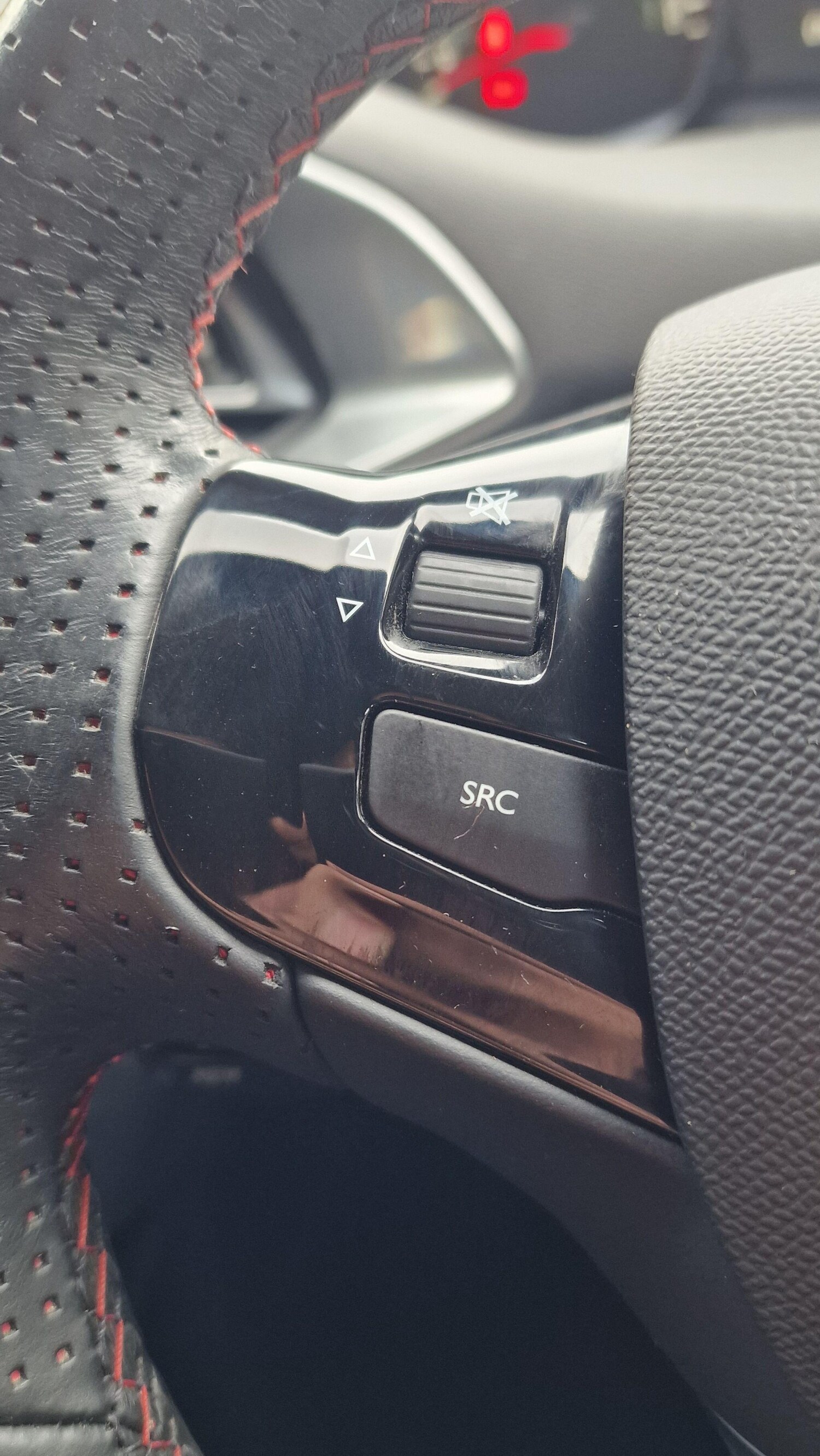 Used Peugeot 308 2015 for sale - 76060260: Photo 16