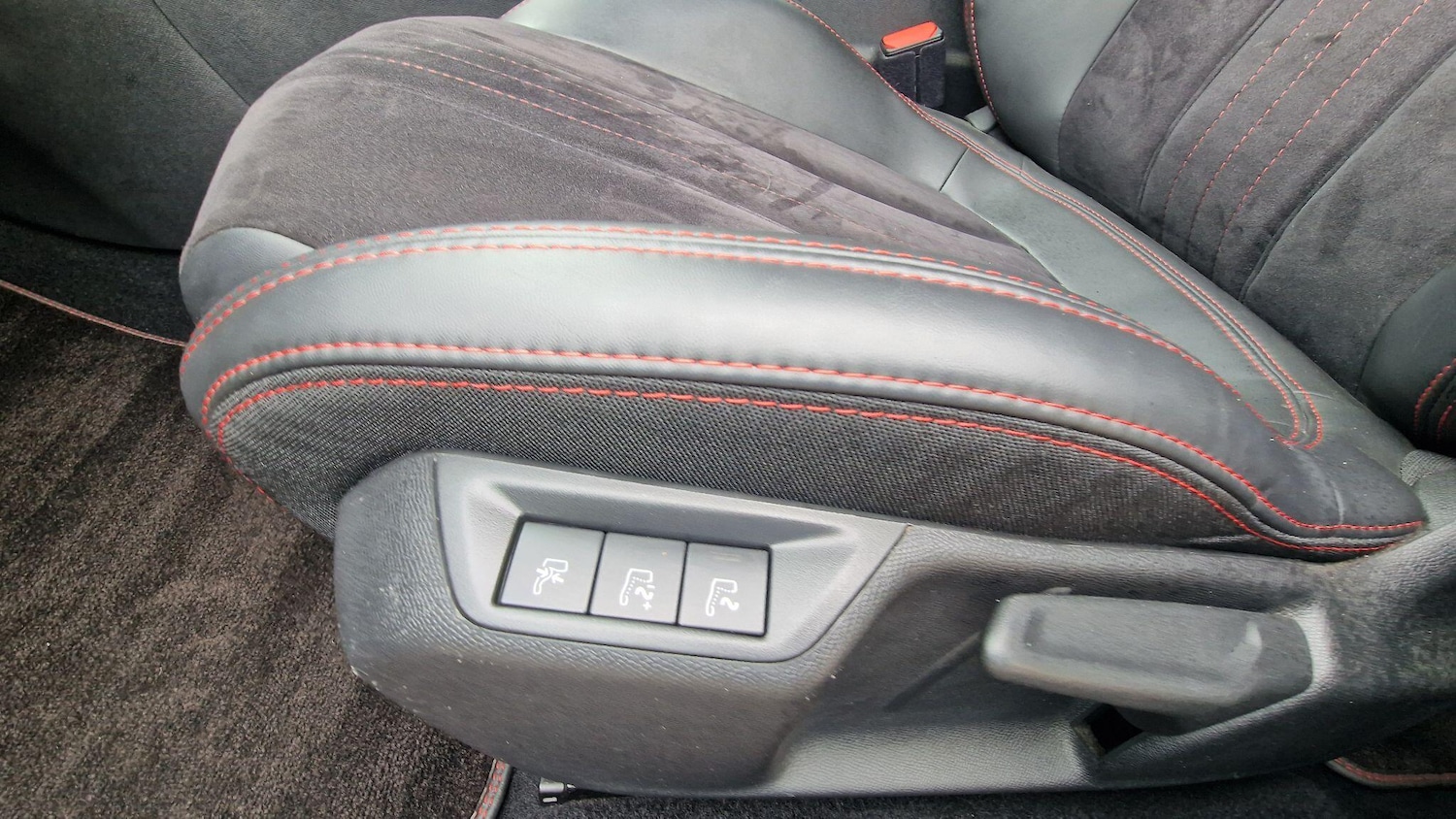 Used Peugeot 308 2015 for sale - 76060260: Photo 29