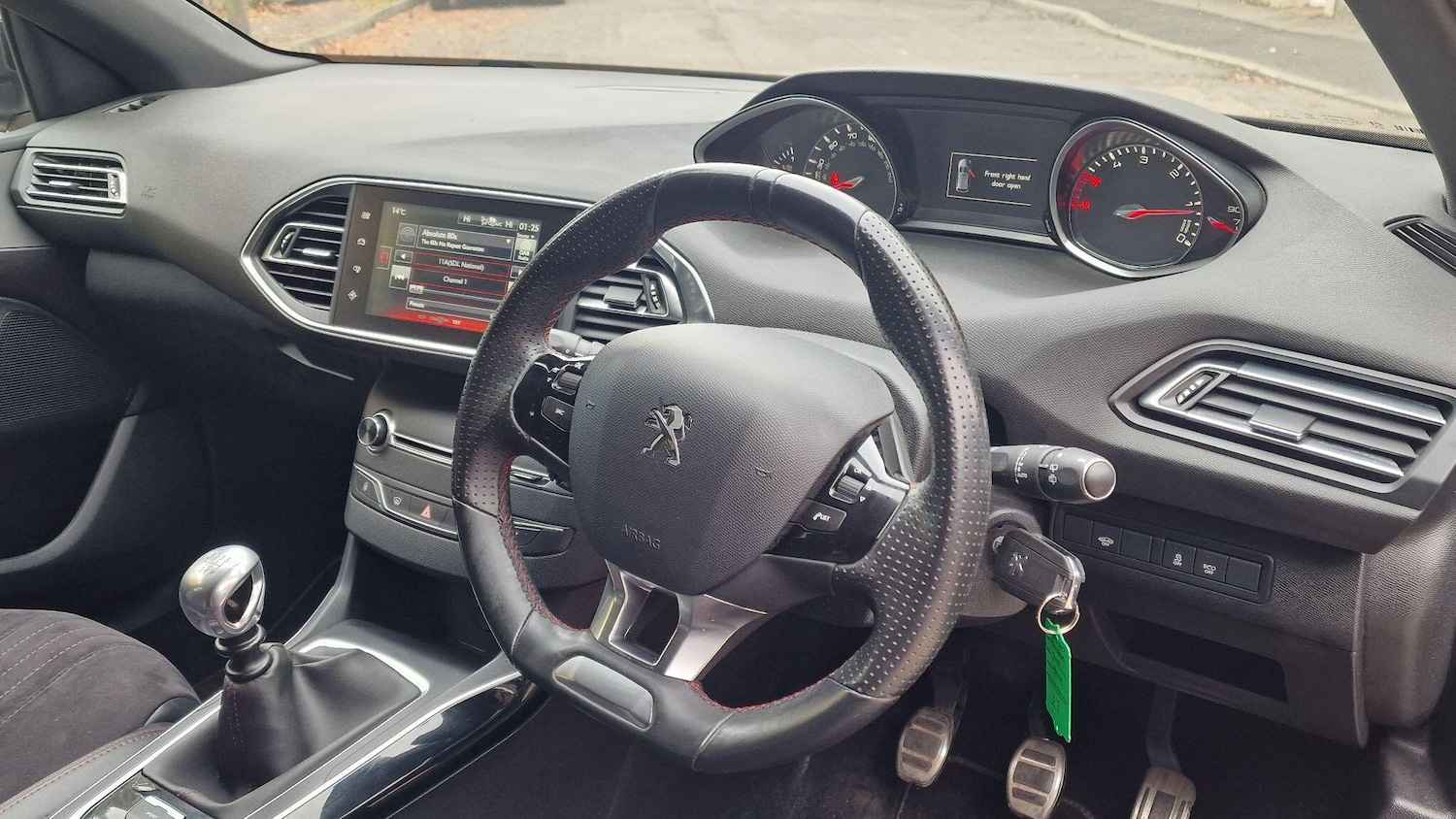 Used Peugeot 308 2015 for sale - 76060260: Photo 9