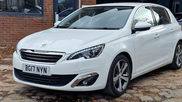 Used Peugeot 308 2017 for sale - 76215262: Photo 2