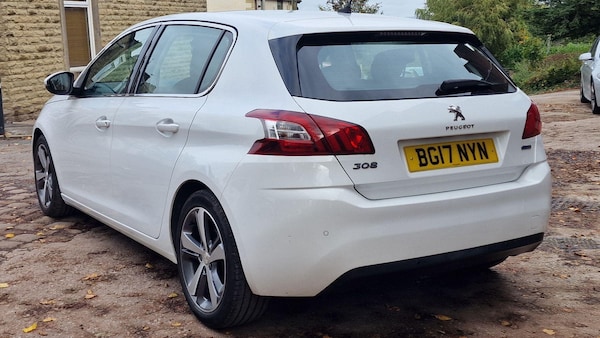 Used Peugeot 308 2017 for sale - 76215262: Photo 3