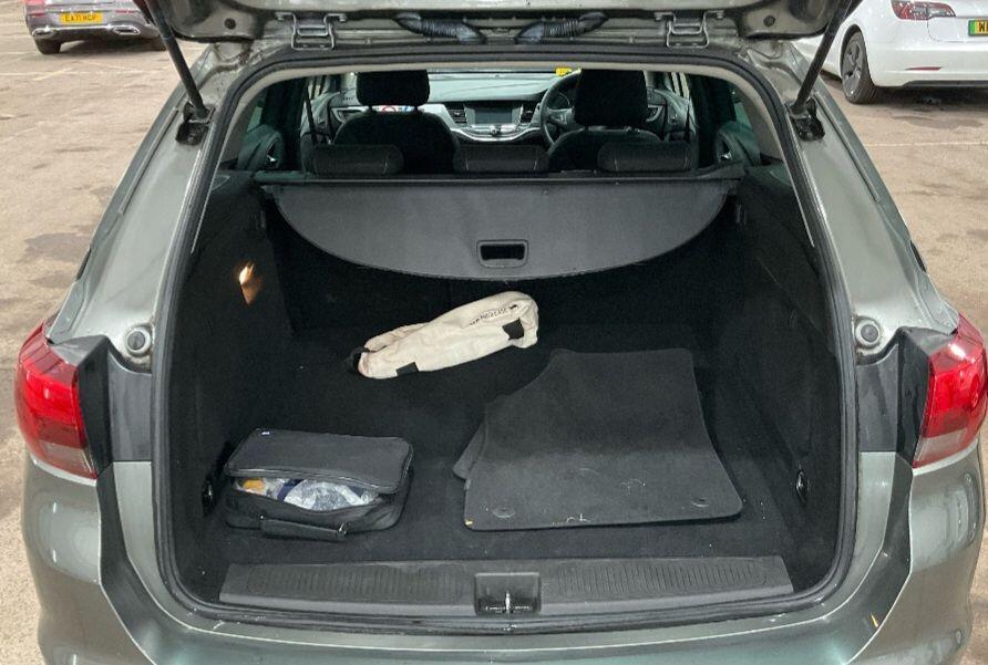 Used Vauxhall Astra 2018 for sale - 78007133: Photo 11