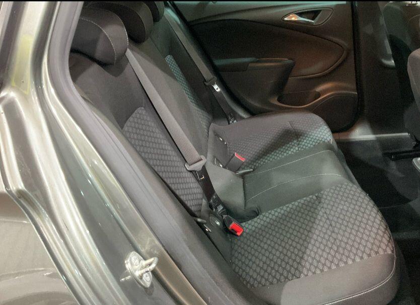 Used Vauxhall Astra 2018 for sale - 78007133: Photo 8