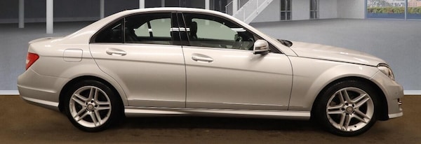 Used Mercedes-Benz C-Class 2014 for sale - 76247435: Photo 2