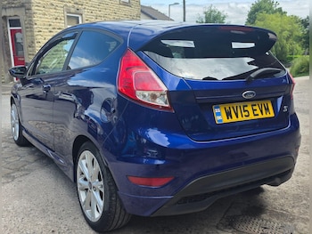 Used Ford Fiesta 2015 for sale - 79033852: Photo