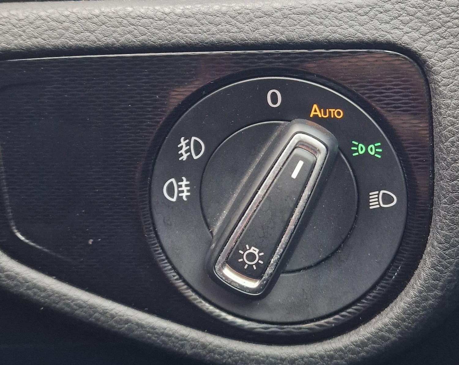 Used Volkswagen Golf 2017 for sale - 76041833: Photo 13
