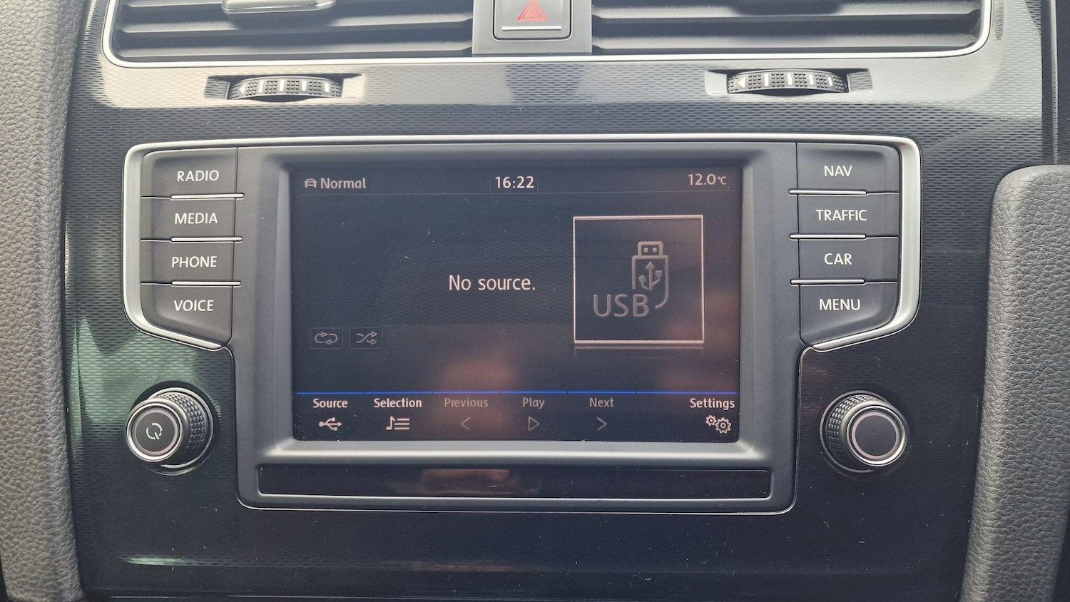 Used Volkswagen Golf 2017 for sale - 76041833: Photo 16