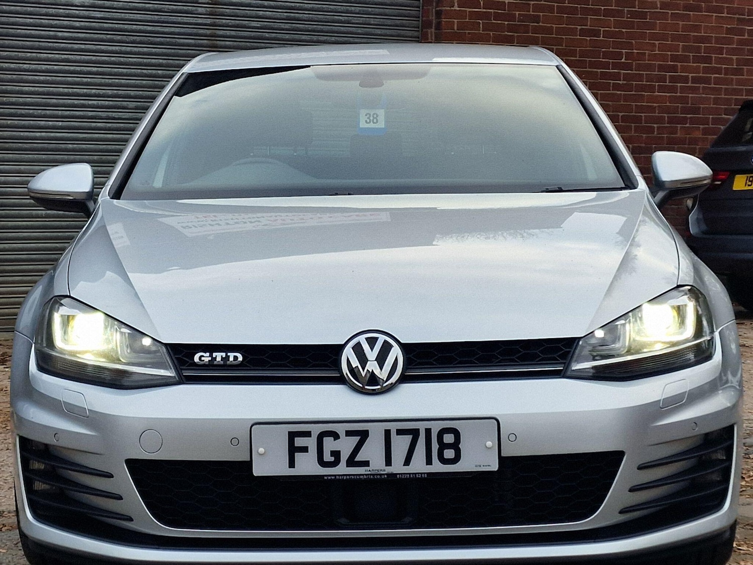 Used Volkswagen Golf 2017 for sale - 76041833: Photo 2