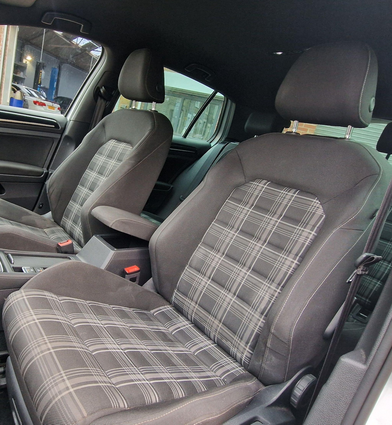 Used Volkswagen Golf 2017 for sale - 76041833: Photo 20