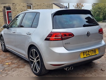 Used Volkswagen Golf 2017 for sale - 76041833: Photo