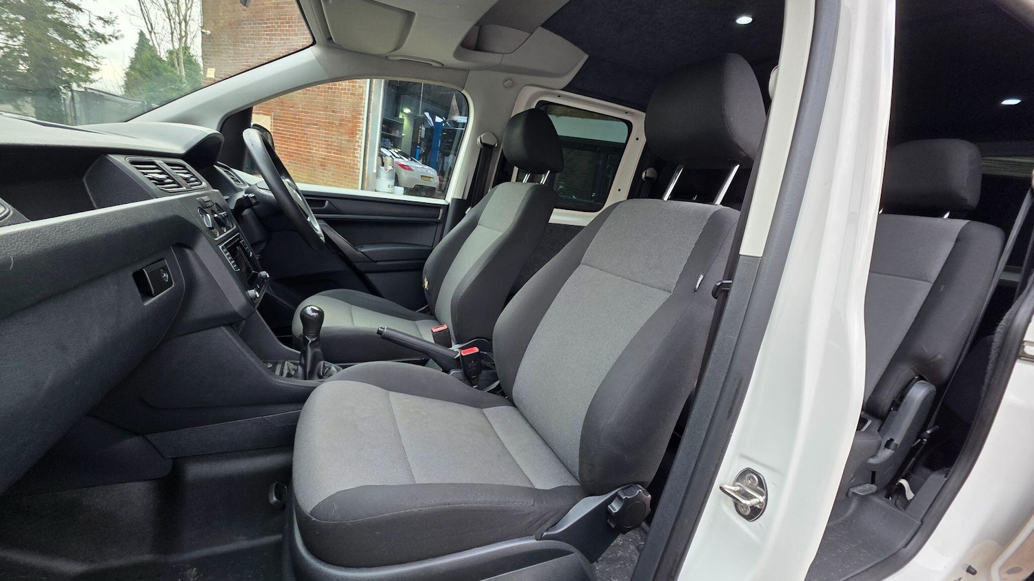 Used Volkswagen Caddy Maxi 2015 for sale - 77978072: Photo 18