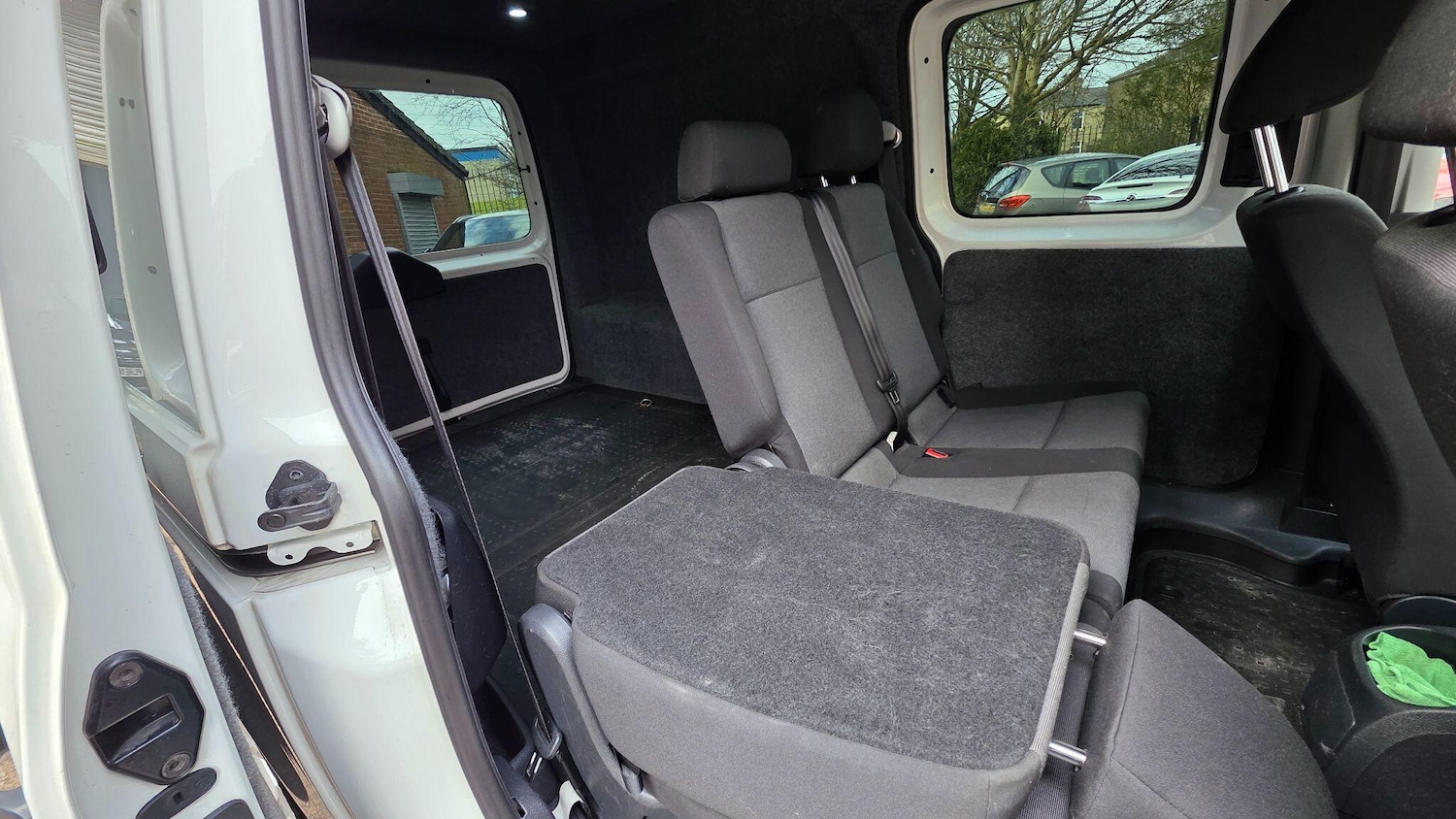 Used Volkswagen Caddy Maxi 2015 for sale - 77978072: Photo 24