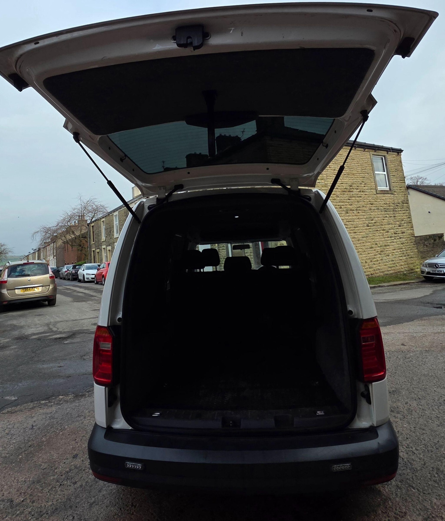 Used Volkswagen Caddy Maxi 2015 for sale - 77978072: Photo 7