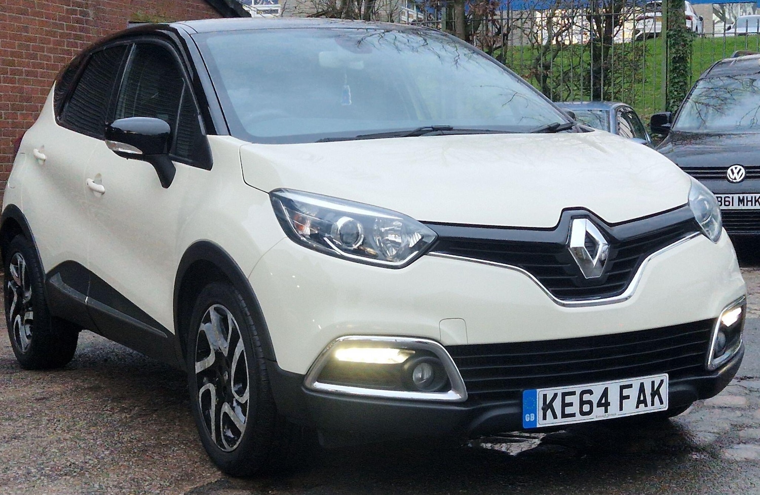 Used Renault Captur 2015 for sale - 76913706: Photo 1